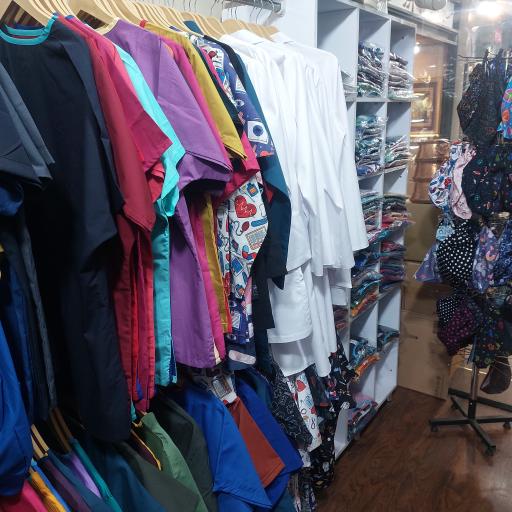 عکس فروشگاه روپوش ریوا