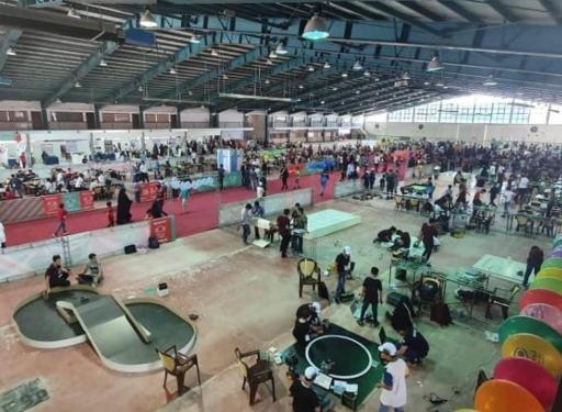 عکس مجتمع آموزشی رباتیک آریانا