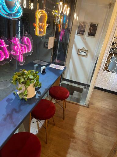 عکس کافه طوری