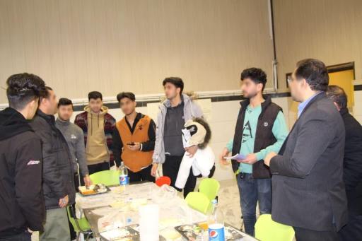 عکس سلف غذاخوری دانشکده فنی و حرفه ای شهید قاضی طباطبایی