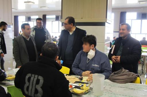 عکس سلف غذاخوری دانشکده فنی و حرفه ای شهید قاضی طباطبایی