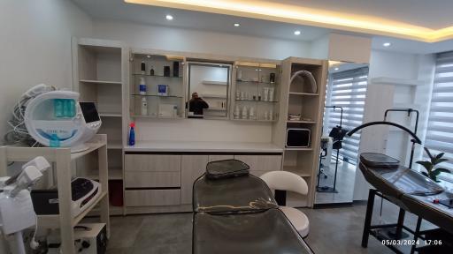 کلینیک زیبایی هارمونی سنتر