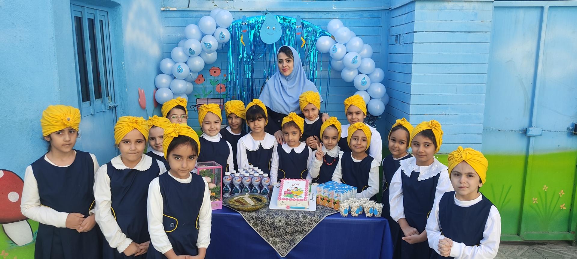 عکس دبستان دخترانه ساره