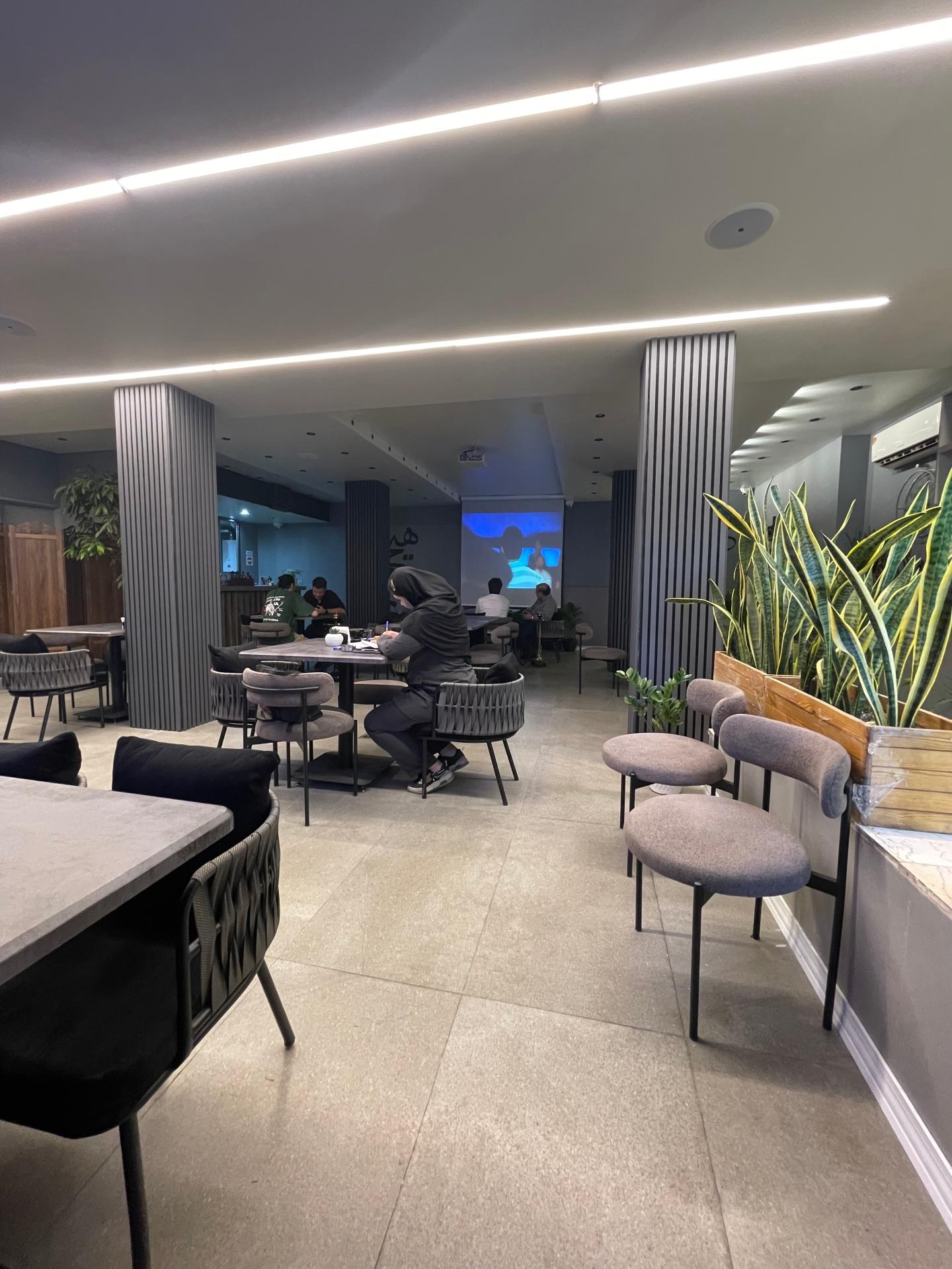 عکس کافه شانلی شعبه2