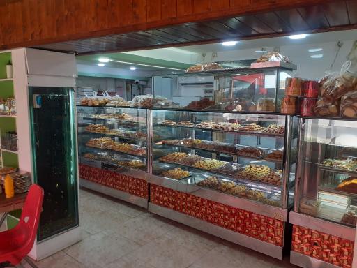 عکس قنادی کاج