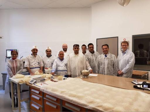 عکس کارخانه آرد پرند طلایی