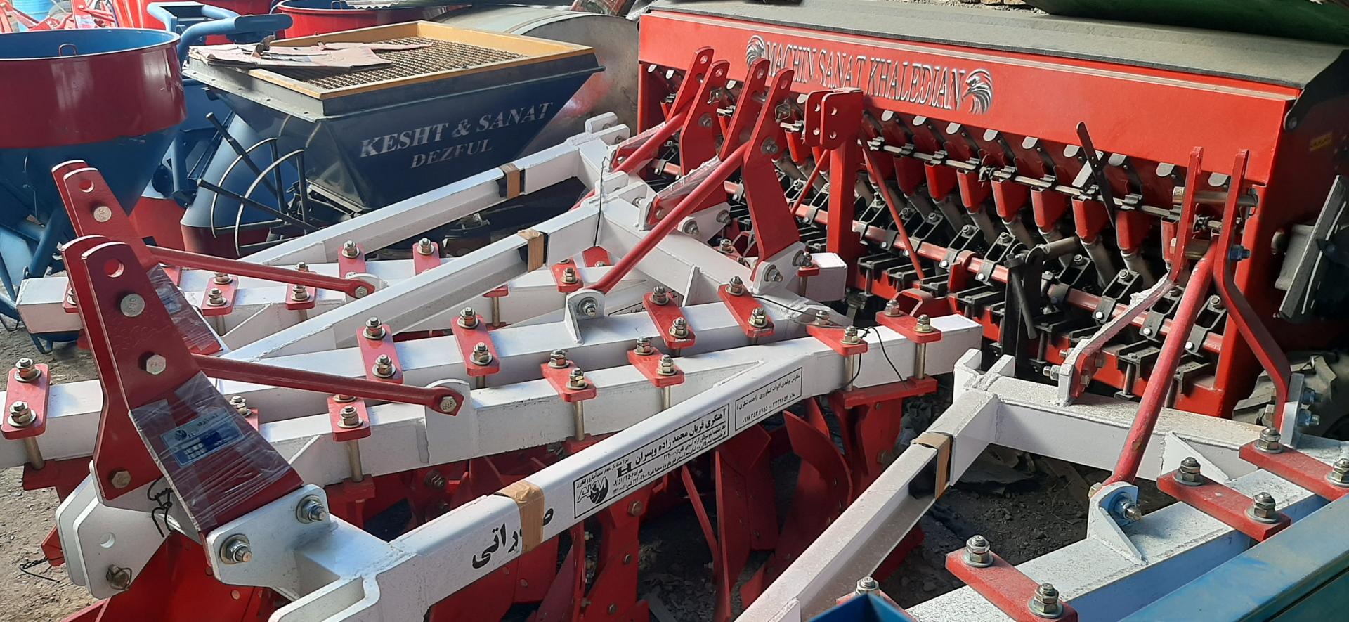 عکس ادوات کشاورزی حاج احمد شکری 