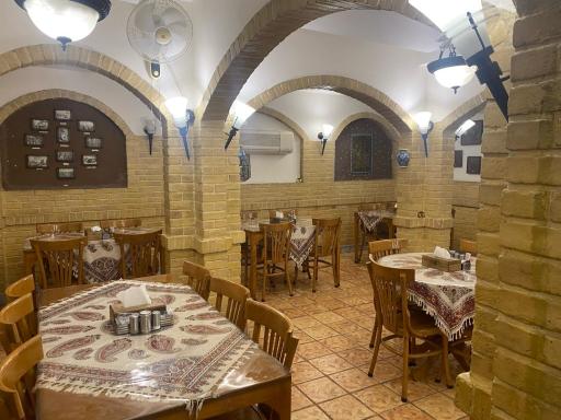 عکس رستوران سنتی خان باجی