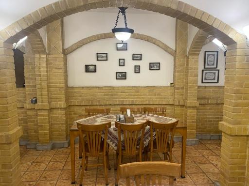 عکس رستوران سنتی خان باجی