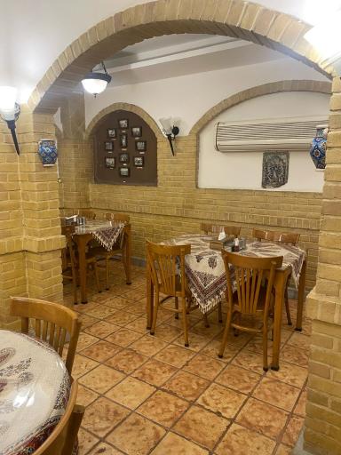 عکس رستوران سنتی خان باجی