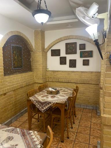 عکس رستوران سنتی خان باجی
