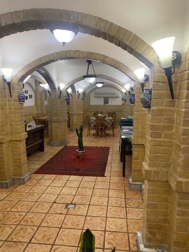 عکس رستوران سنتی خان باجی