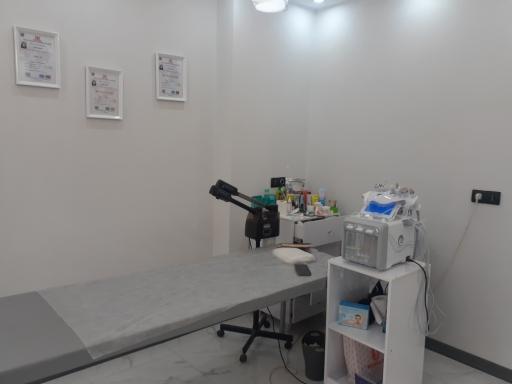 عکس کلینیک پوست و مو خورشید 