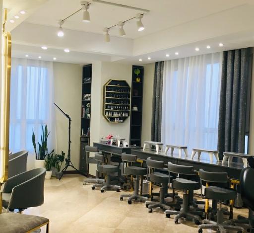 عکس سالن  زیبایی گلدن استار