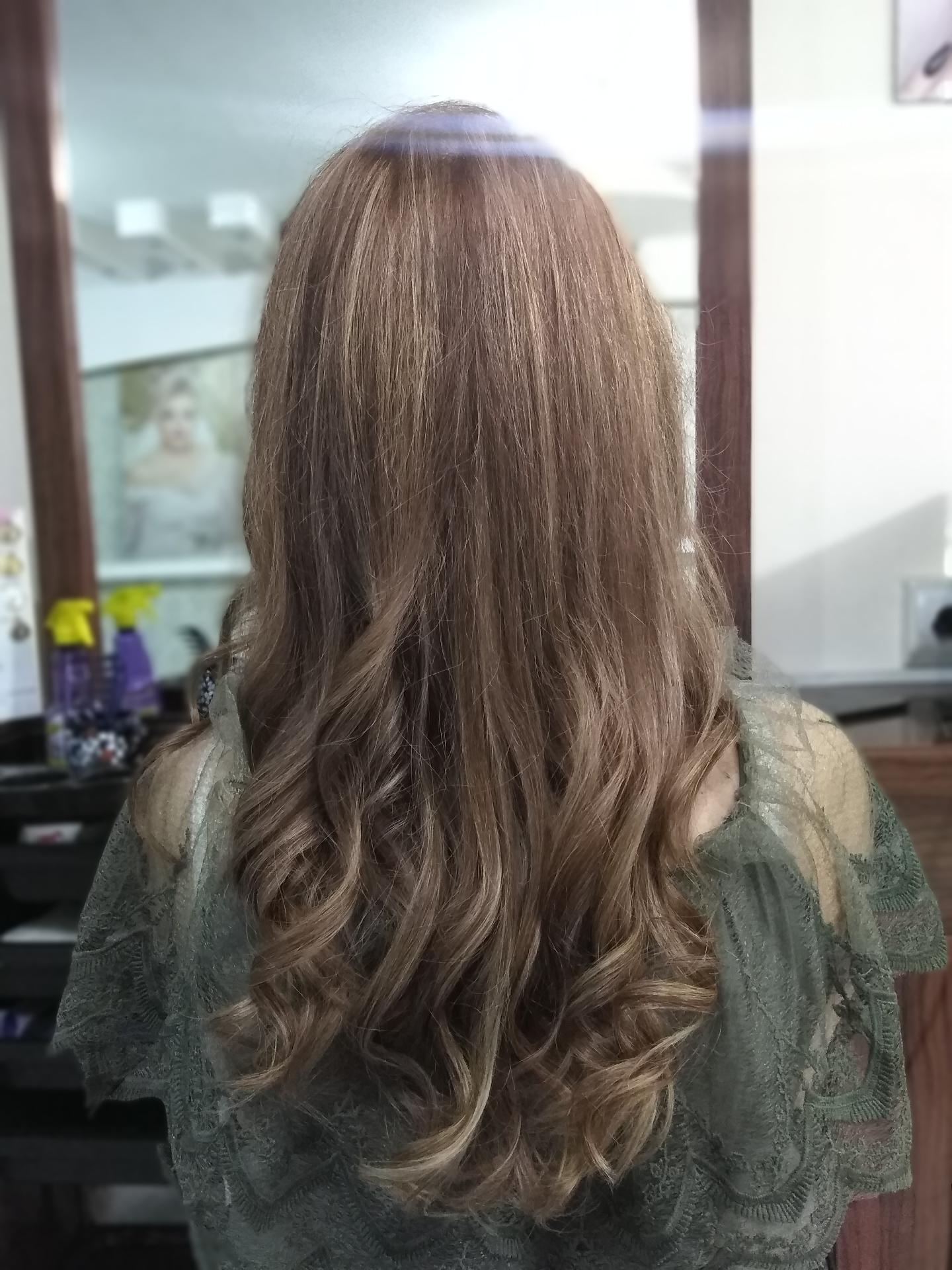 عکس سالن زیبایی فرنگیس