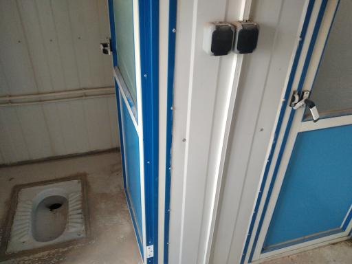 عکس سرویس بهداشتی مزار