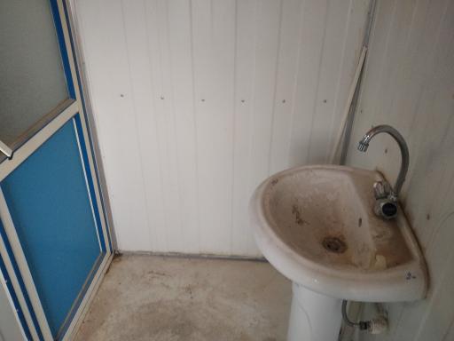 عکس سرویس بهداشتی مزار