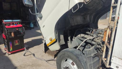 عکس مکانیکی دیزل لند