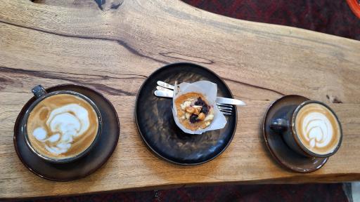 عکس کافه برشته کاری بیدار