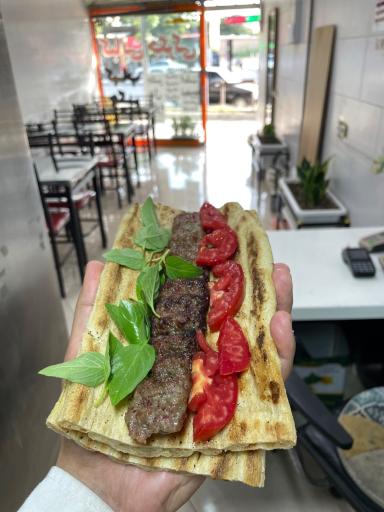 عکس کبابی و جگرکی آرش