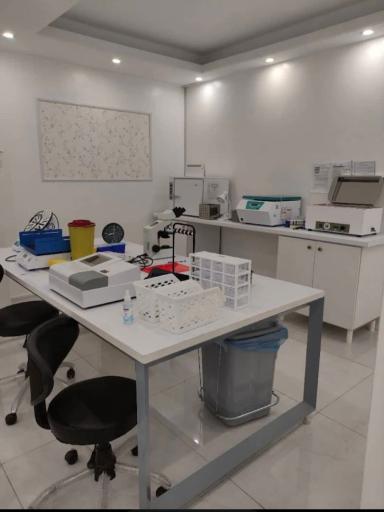 عکس آزمایشگاه تشخیص طبی ماهان