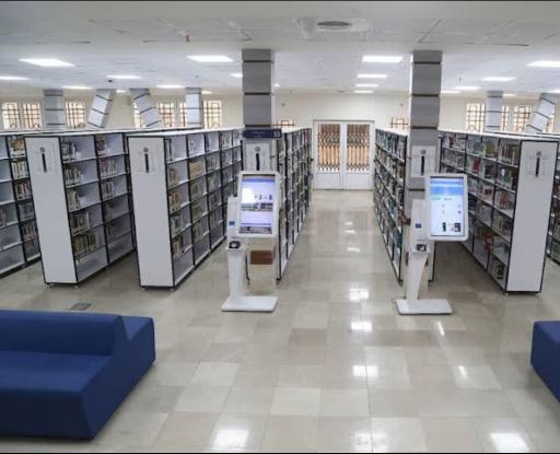 عکس کتابخانه مرکزی قم