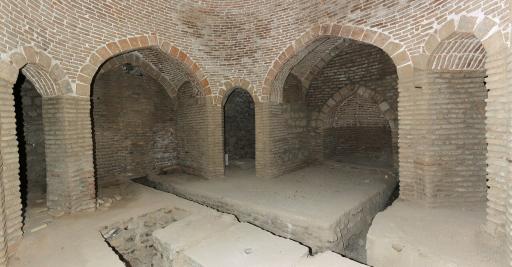 حمام تاریخی کن