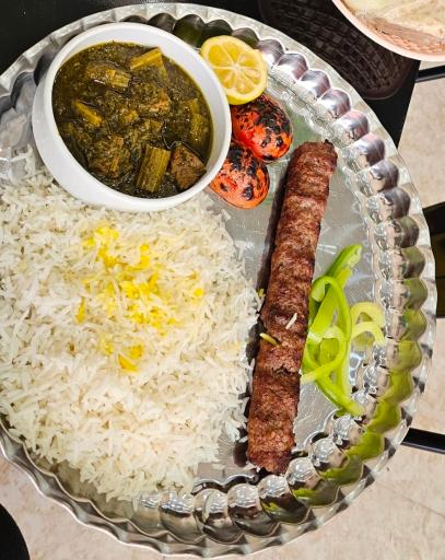 عکس تهیه غذای خانگی همایونی (مامان فیتی) 