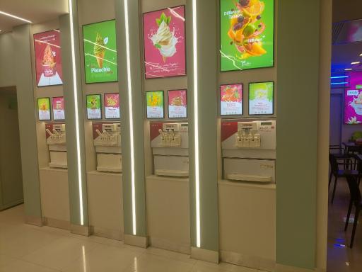 عکس ماست بستنی رژیمی یوگولند