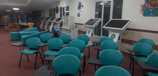 عکس کتابخانه مرکزی قم