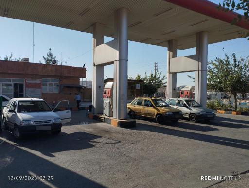 عکس پمپ گاز CNG میدان نشاط
