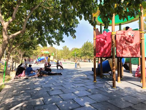 عکس بوستان بانوان گلایل