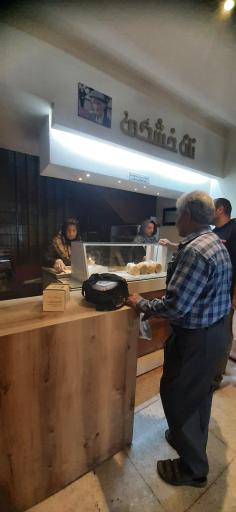 عکس فروشگاه نان خشکی (کلوچه محلی خوشمزه)