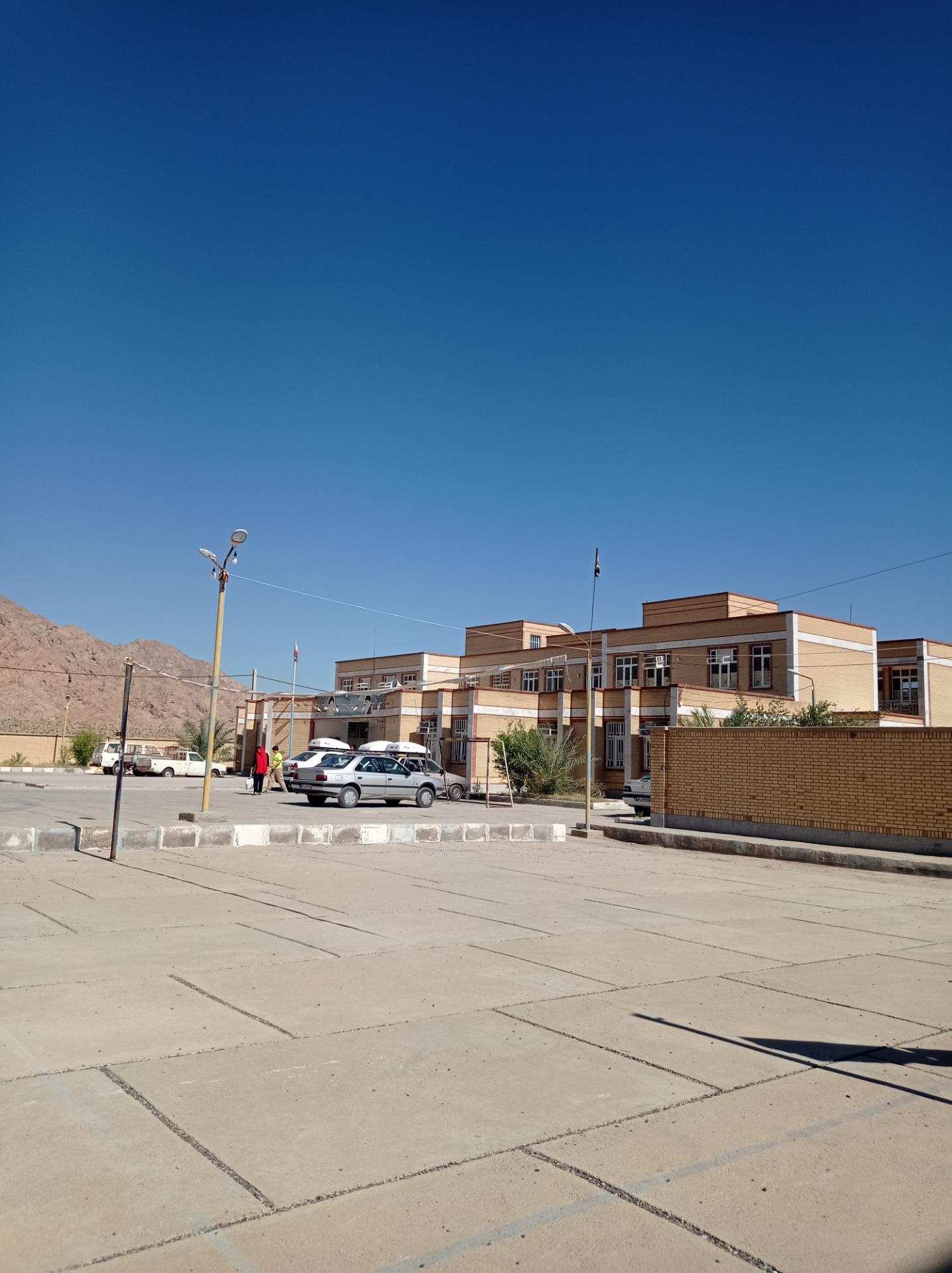 عکس هنرستان شبانه روزی شهید حقانی