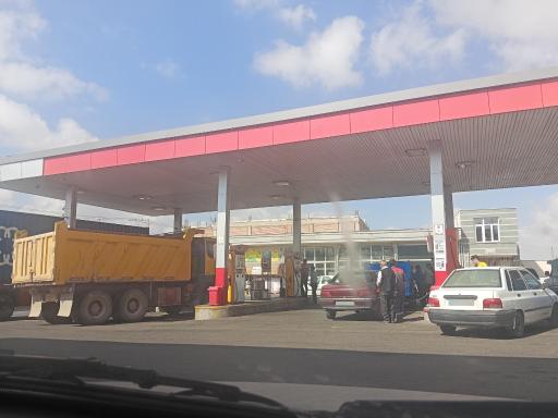 عکس پمپ بنزین پایدار