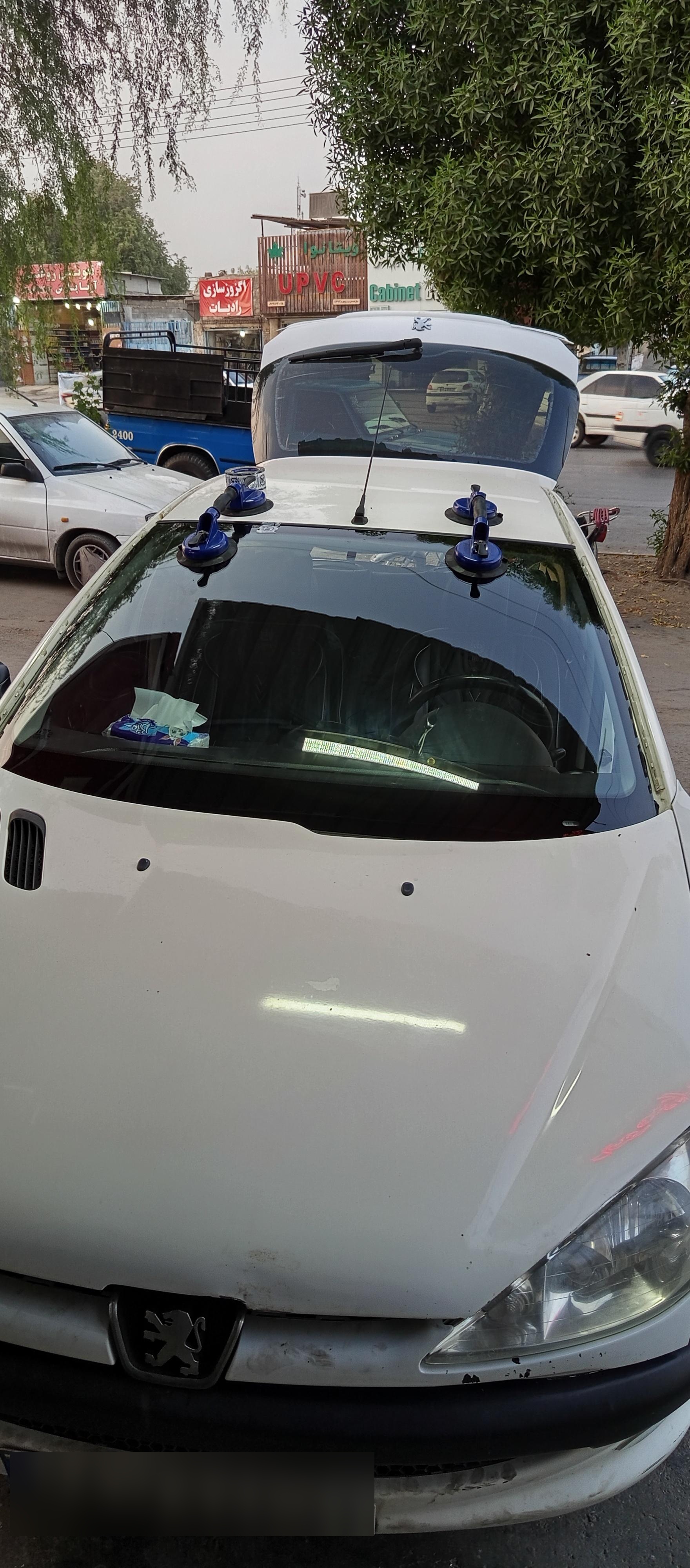 عکس شیشه اتومبیل مردانی