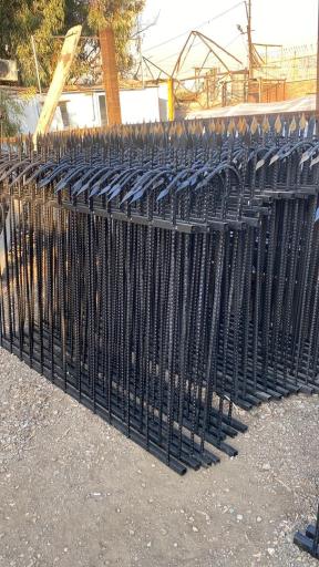 عکس شاخ گوزنی و درب آکاردئونی مهندس غلامی