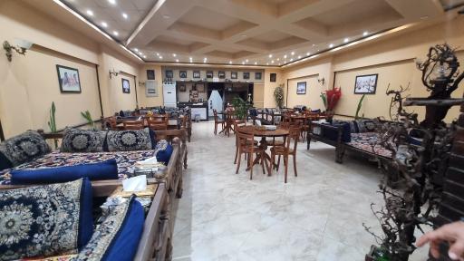 عکس کافه رستوران ناروَن