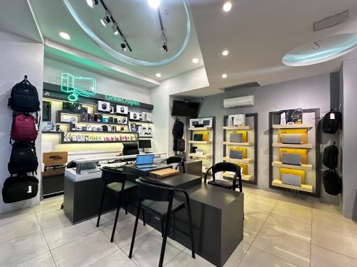 عکس فروشگاه رایانه سبز