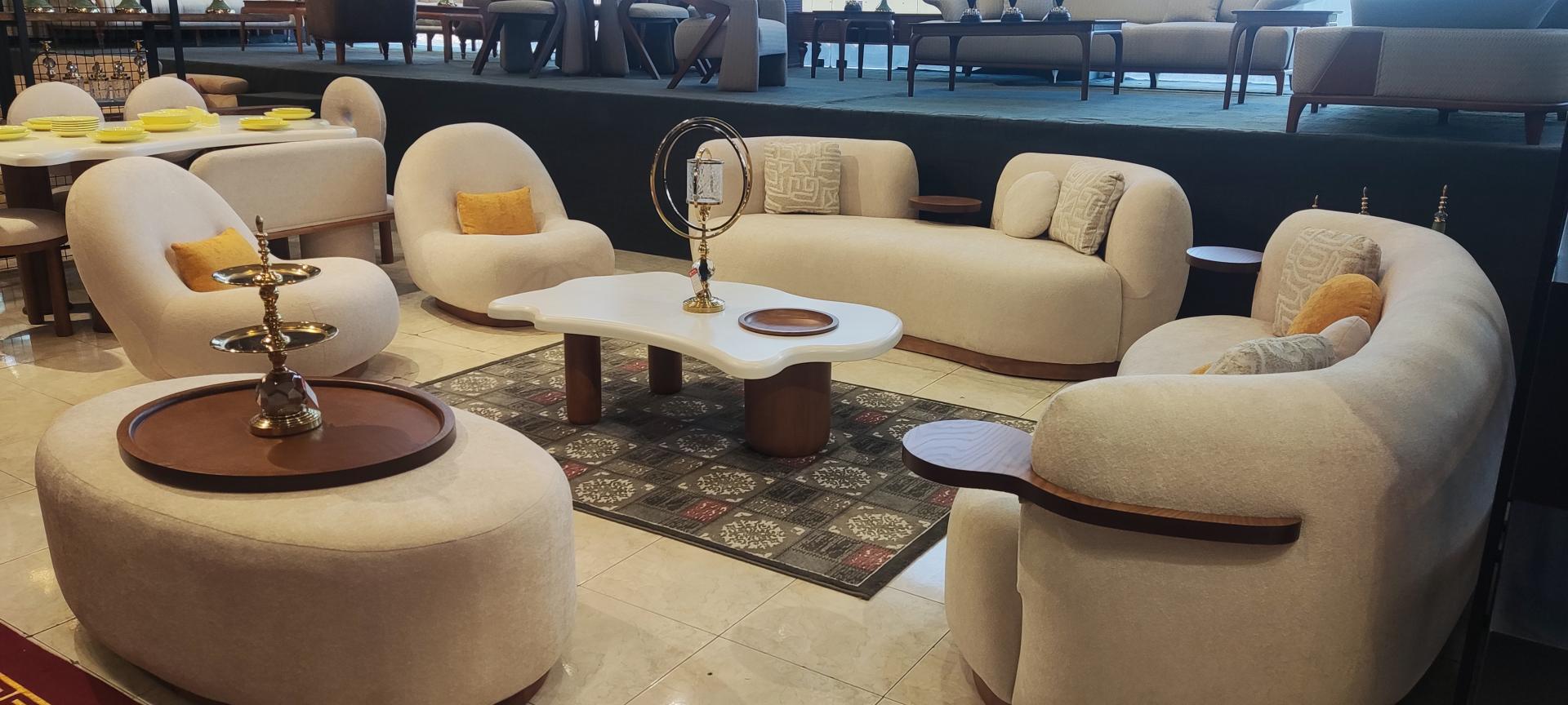 عکس بازار بزرگ مبل رضا