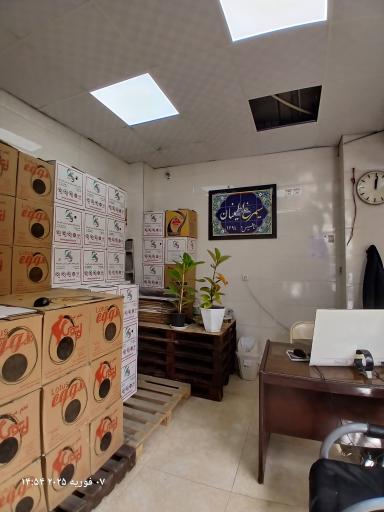 دفتر پخش و فروش تخم مرغ اطمینان (۲)