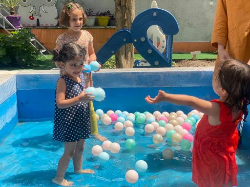 عکس موسسه استعدادیابی ابر سفید