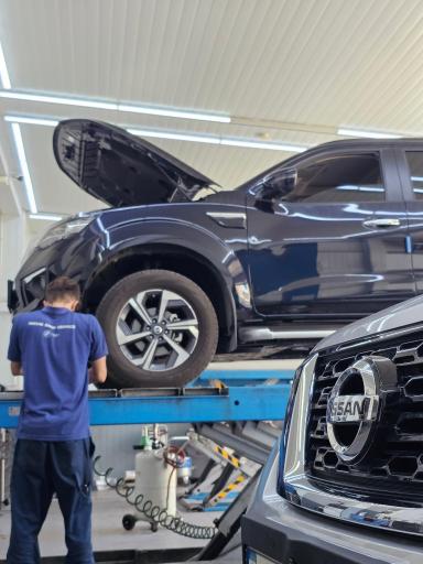 عکس گروه خودرویی هویک (پرشیا خودرو نمایندگی شماره 128)