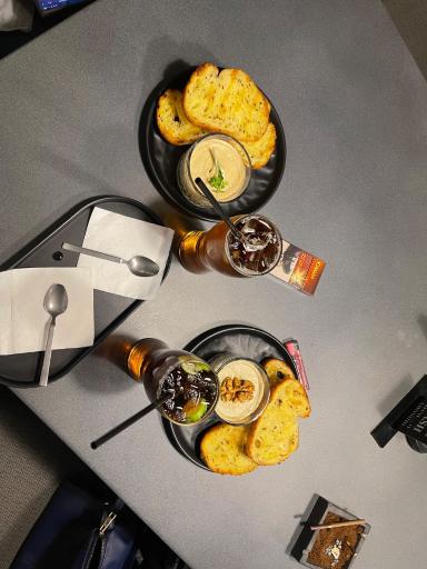 عکس کافه پلاک ۱۹