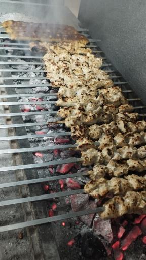 عکس کبابی خان بابا