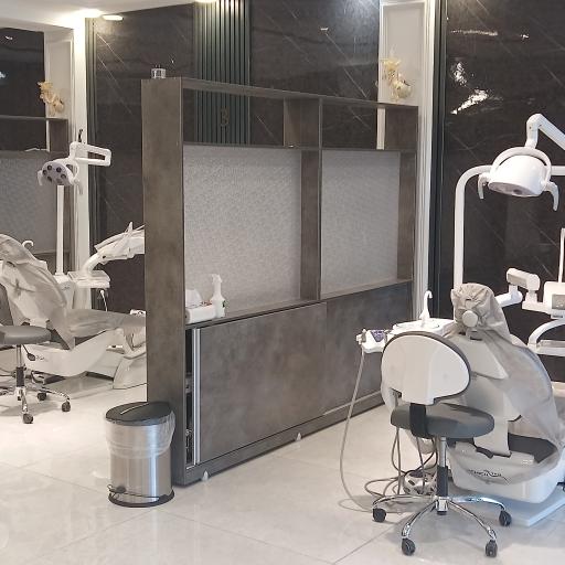 کلینیک دندانپزشکی آوا