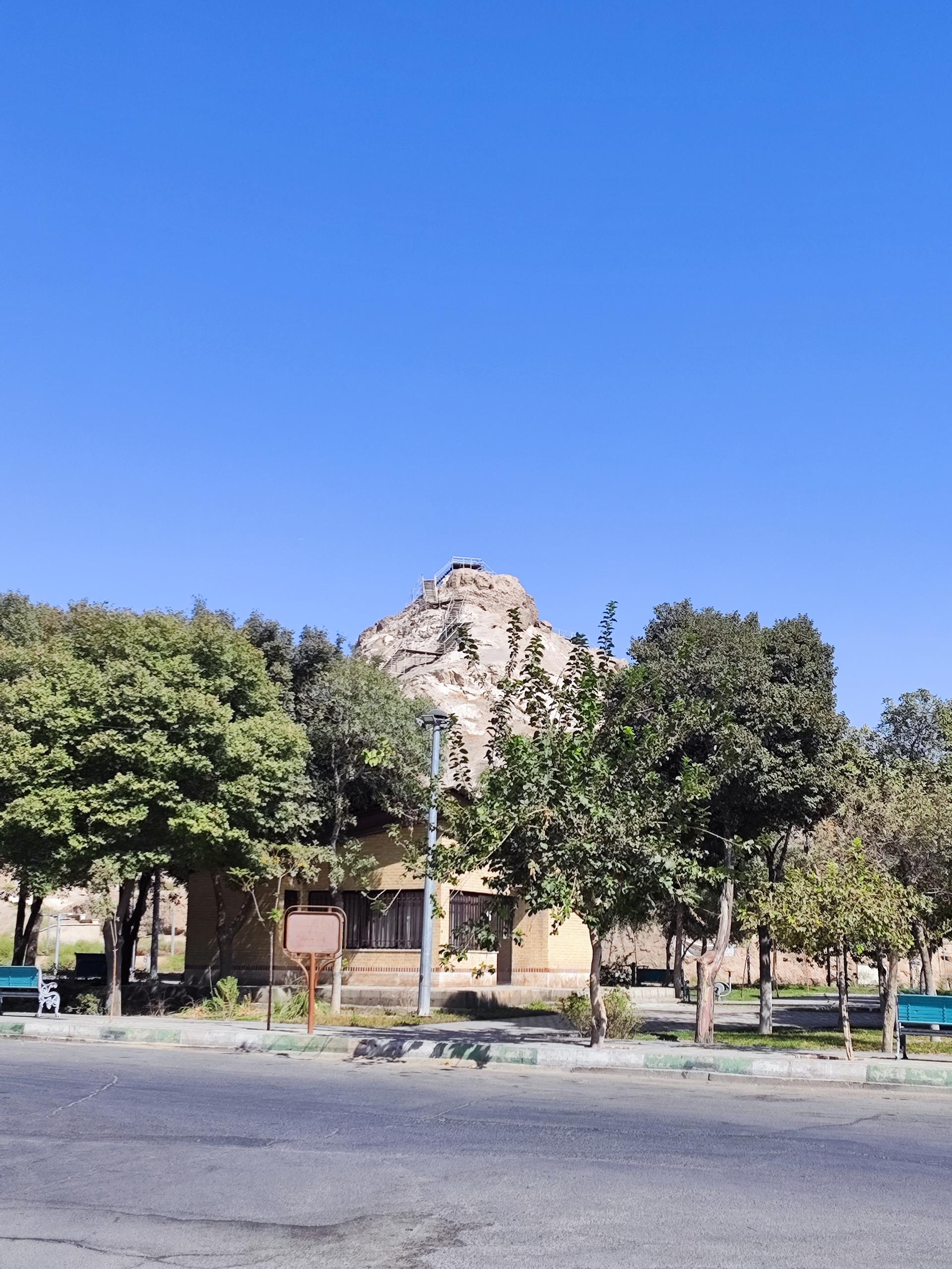 عکس دژ رشکان