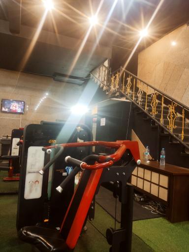 عکس باشگاه بدنسازی باتیس