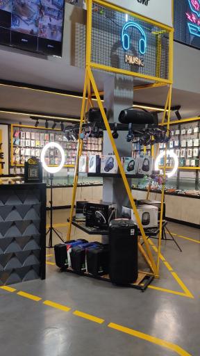 عکس فروشگاه امتحانی موبایل