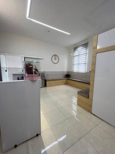 عکس کلینیک تخصصی آسمان